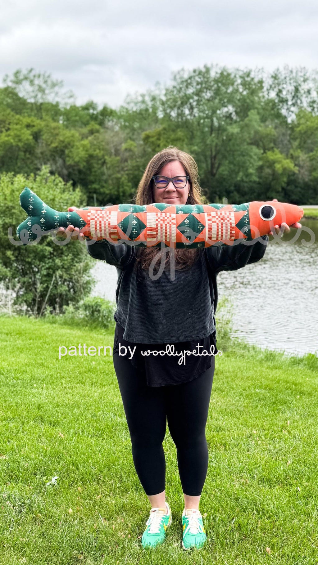 Sardine Pillow PDF Pattern by woollypetals to make 36" and 24" Sardine Pillows