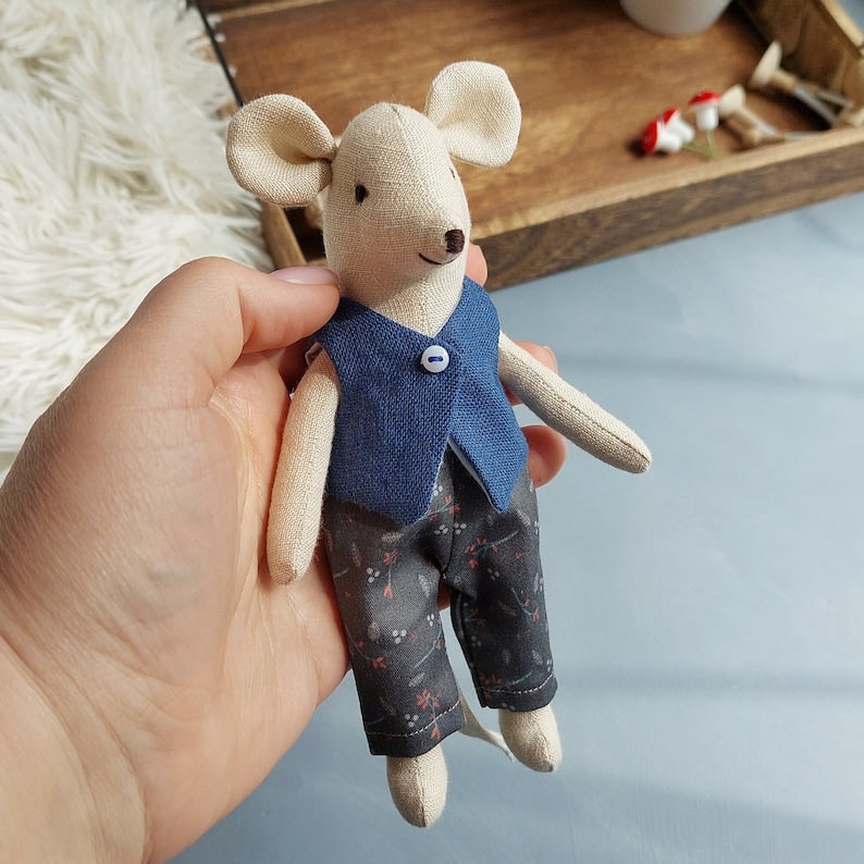 Small mouse sewing pattern: Mouse, dress, pants, vest PDF, English