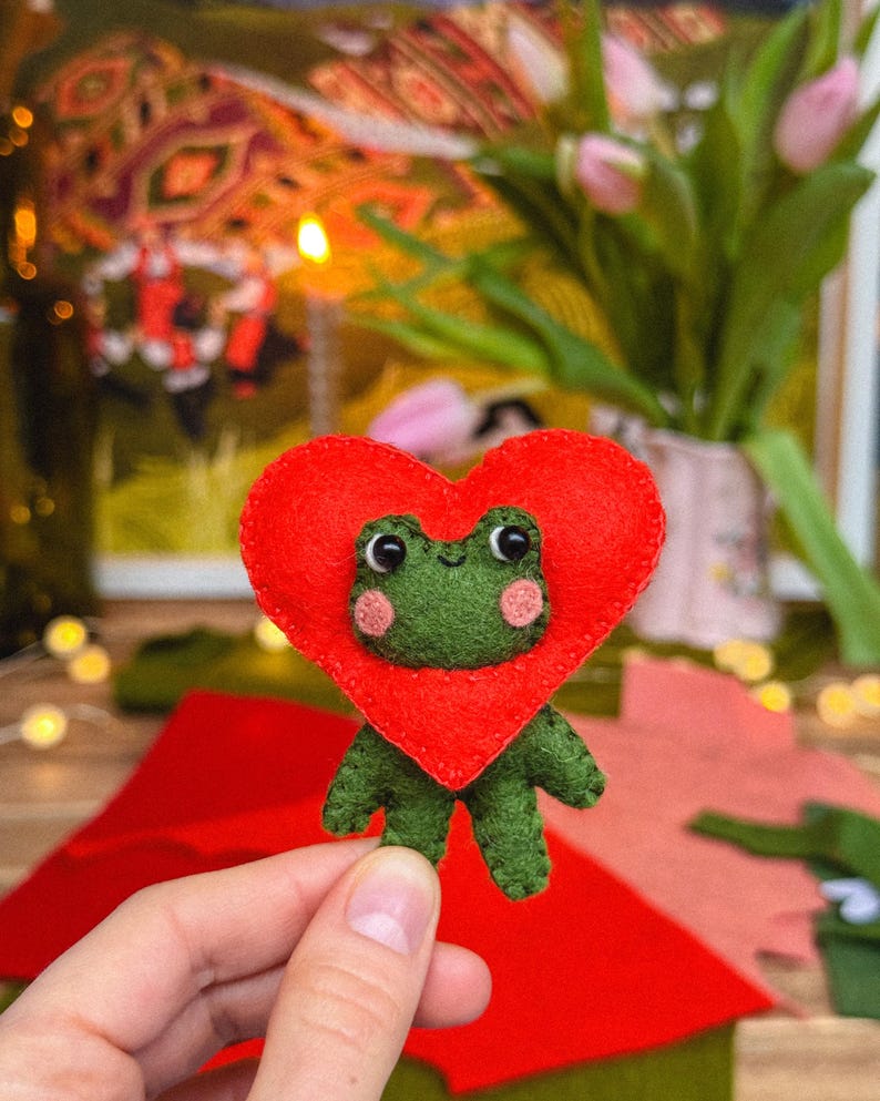 Felt Frog Sewing Pattern: Beginner Friendly Plushie DIY (PDF Pattern)